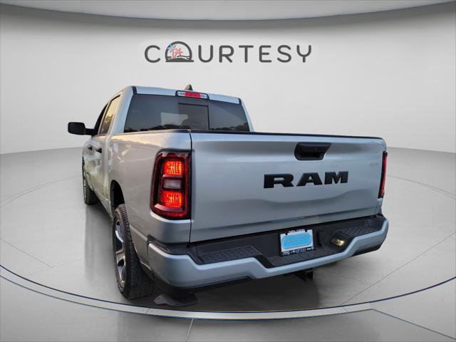 2026 RAM 1500 RAM 1500 EXPRESS CREW CAB 4X2 57 BOX