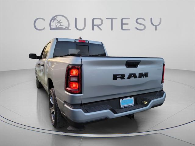 2026 RAM Ram 1500 RAM 1500 EXPRESS CREW CAB 4X2 57 BOX