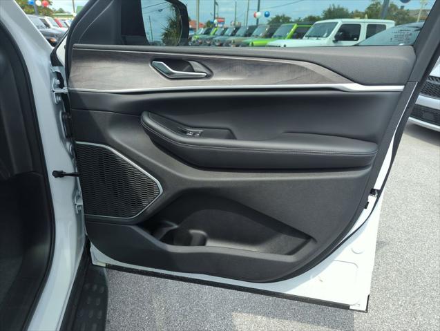 2026 Jeep Grand Cherokee L Limited 4x4