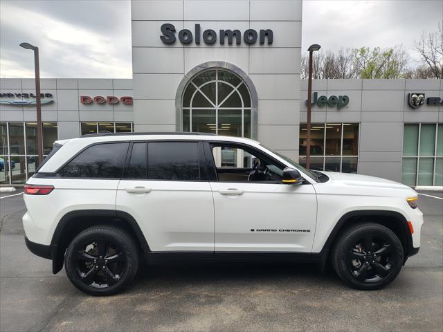 2024 Jeep Grand Cherokee Limited 4x4 2024 Jeep Grand Cherokee Limited 4x4