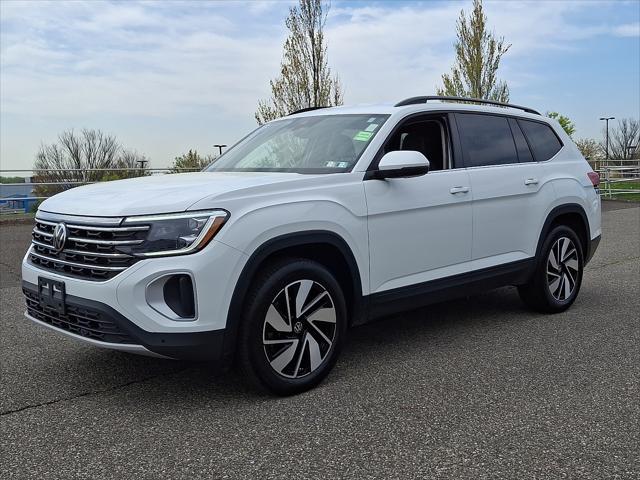 2025 Volkswagen Atlas 2.0T SE w/Technology