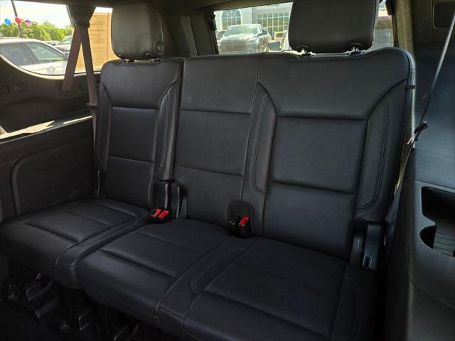 2024 Chevrolet Suburban 4WD LT