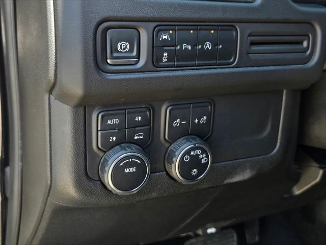 2024 Chevrolet Suburban 4WD LT