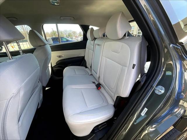 2026 Hyundai Tucson Hybrid Blue SE