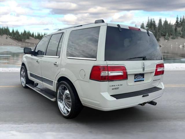 2008 Lincoln Navigator Base