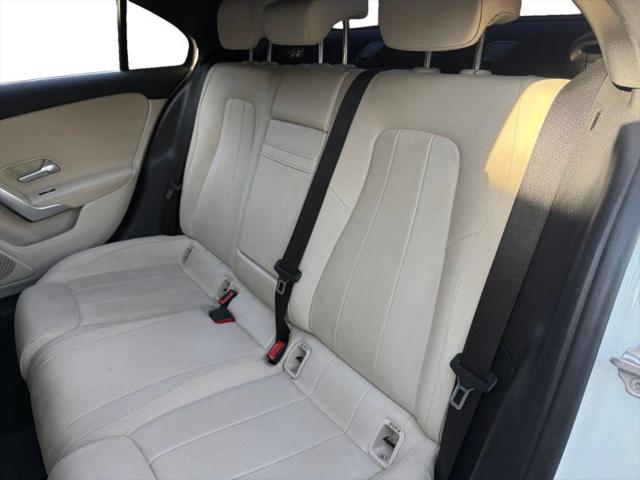 2021 Mercedes-Benz A 220 A 220