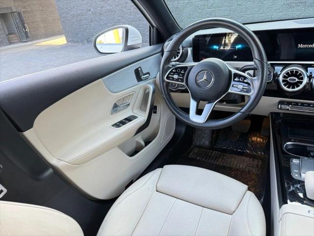 2021 Mercedes-Benz A 220 A 220
