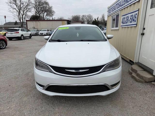 2016 Chrysler 200 Limited