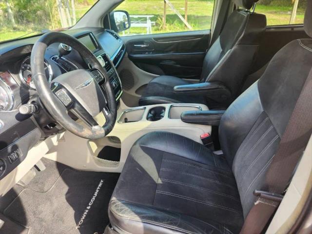 2016 Chrysler Town & Country Limited