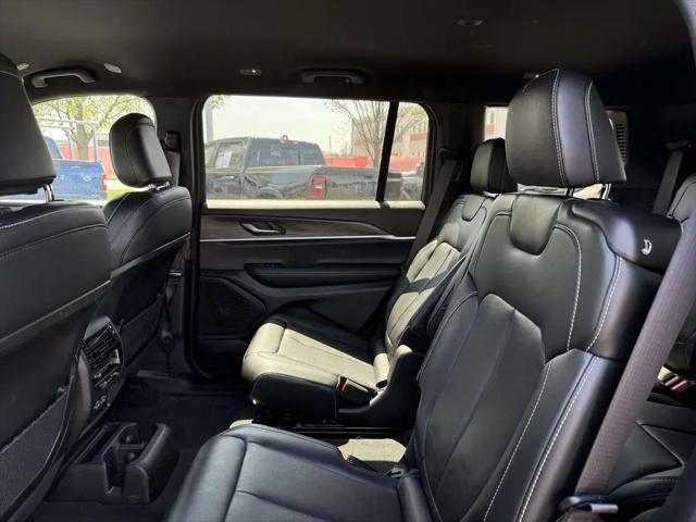 2025 Jeep Grand Cherokee L Limited 4x4