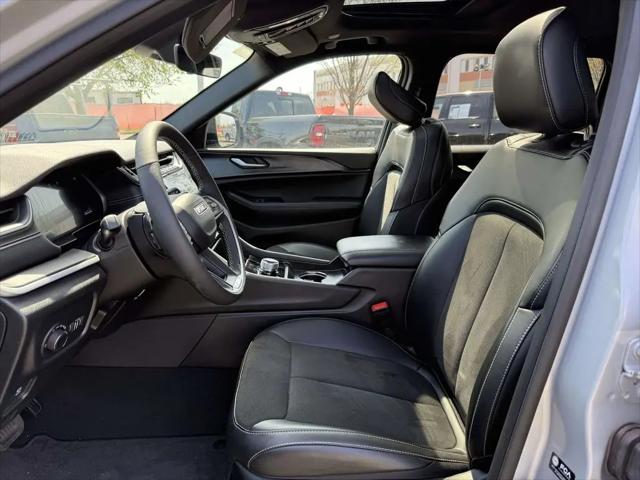 2025 Jeep Grand Cherokee Altitude X 4x4