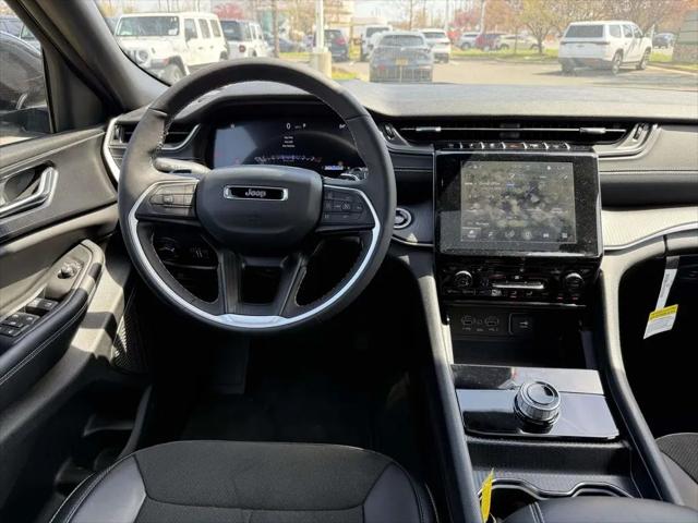2025 Jeep Grand Cherokee Altitude X 4x4