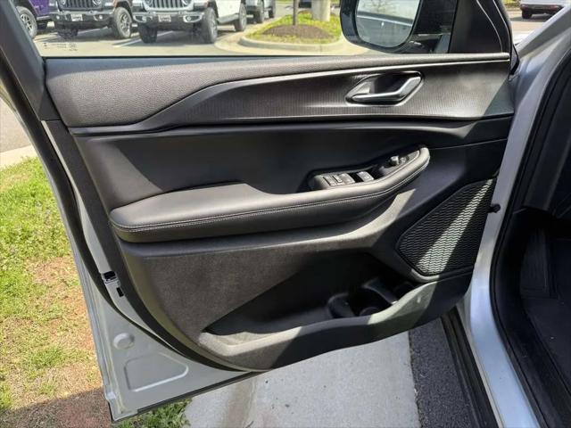 2025 Jeep Grand Cherokee Altitude X 4x4