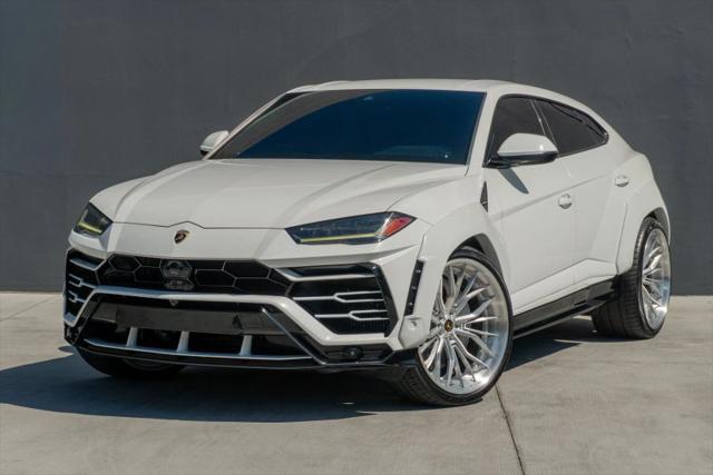 2019 Lamborghini Urus Base