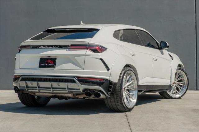 2019 Lamborghini Urus Base