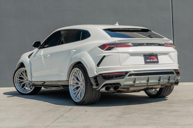 2019 Lamborghini Urus Base