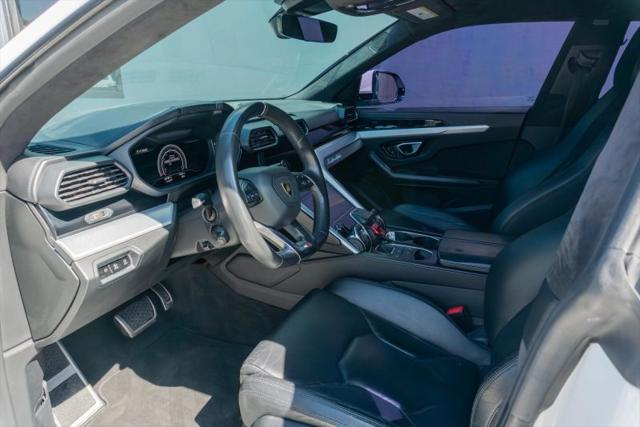 2019 Lamborghini Urus Base