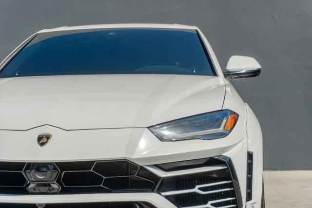 2019 Lamborghini Urus Base
