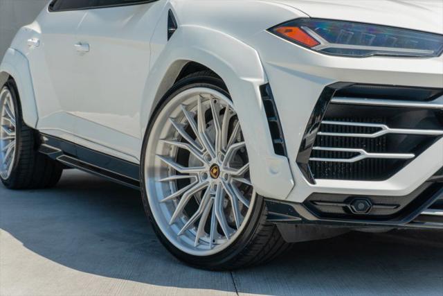 2019 Lamborghini Urus Base