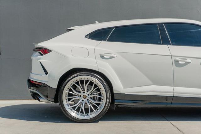 2019 Lamborghini Urus Base