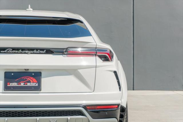2019 Lamborghini Urus Base