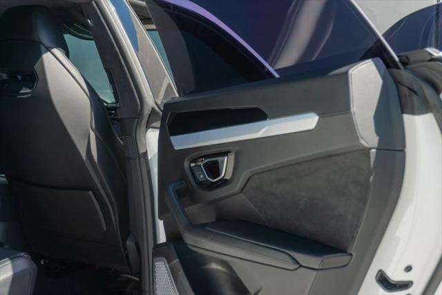 2019 Lamborghini Urus Base