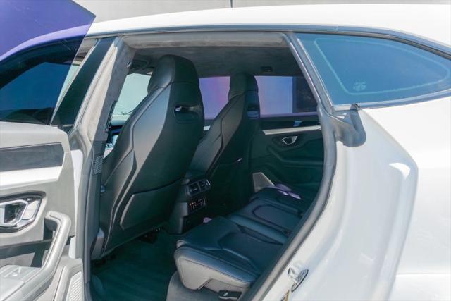 2019 Lamborghini Urus Base