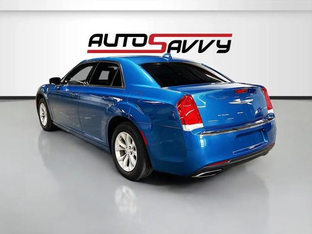 2023 Chrysler 300 Touring