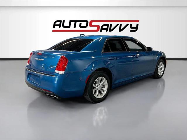 2023 Chrysler 300 Touring
