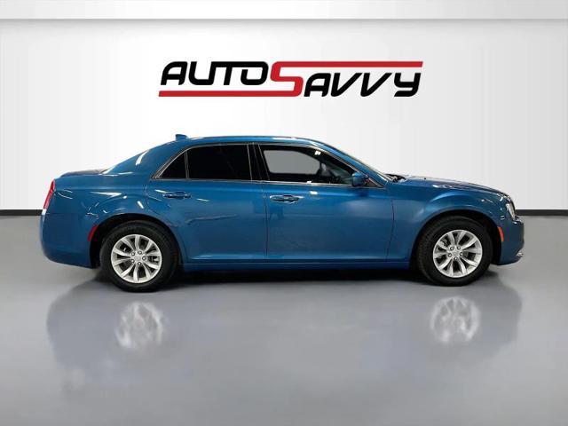 2023 Chrysler 300 Touring
