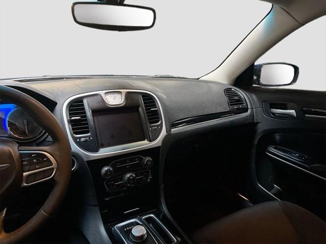2023 Chrysler 300 Touring