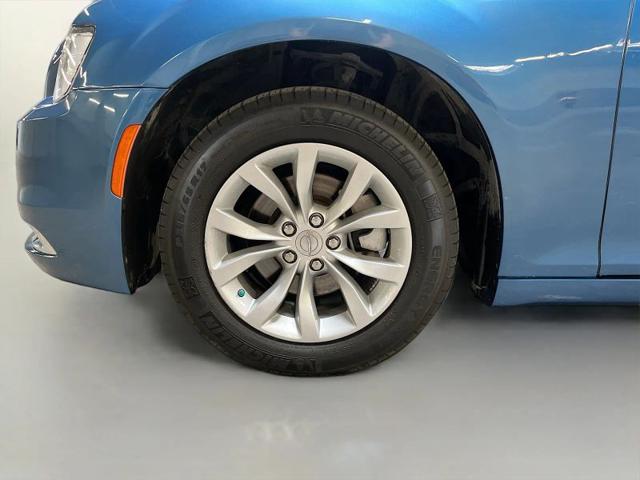 2023 Chrysler 300 Touring