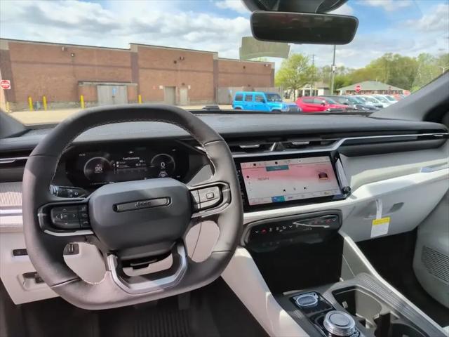 2026 Jeep Cherokee Laredo 4x4