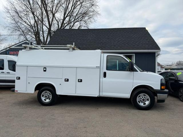 2021 GMC Savana Cutaway Work Van