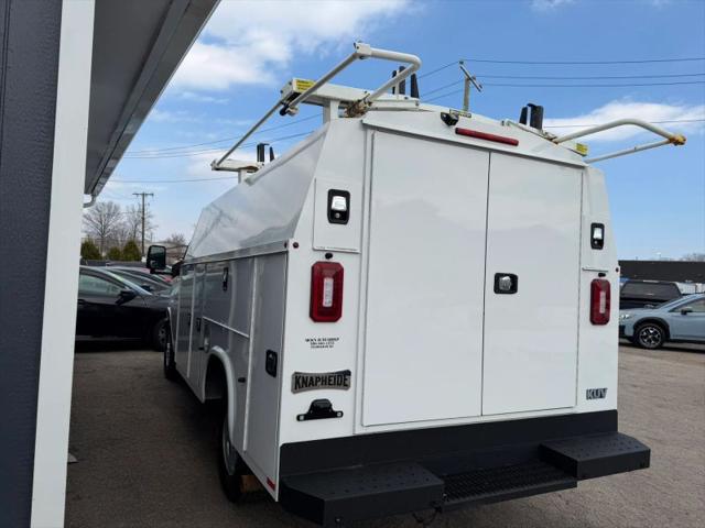 2021 GMC Savana Cutaway Work Van