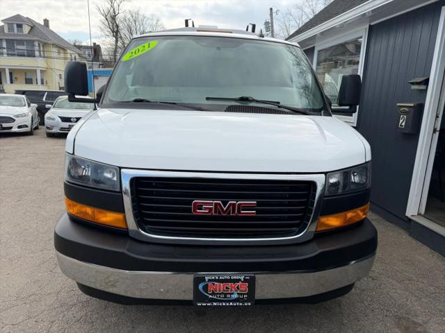 2021 GMC Savana Cutaway Work Van