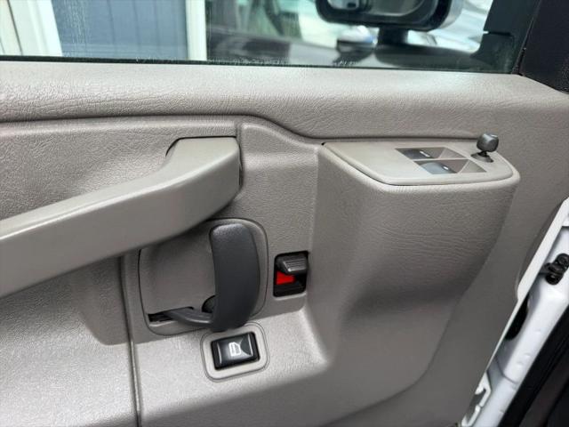 2021 GMC Savana Cutaway Work Van
