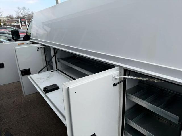 2021 GMC Savana Cutaway Work Van