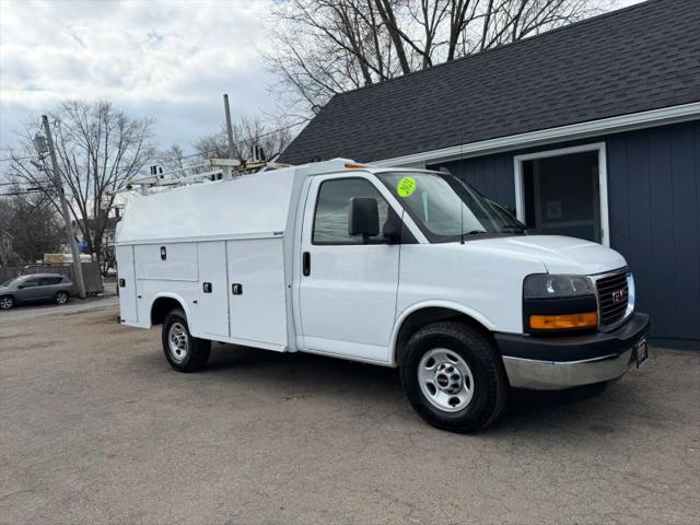 2021 GMC Savana Cutaway Work Van