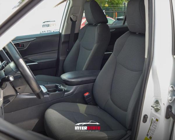 2019 Toyota RAV4 LE