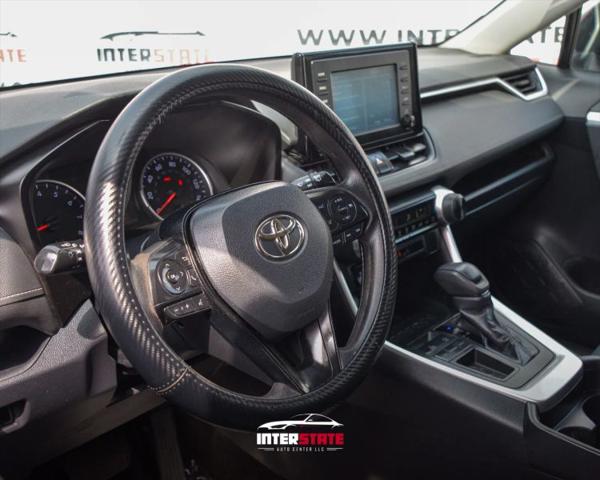 2019 Toyota RAV4 LE