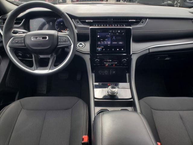 2024 Jeep Grand Cherokee Laredo 4x4