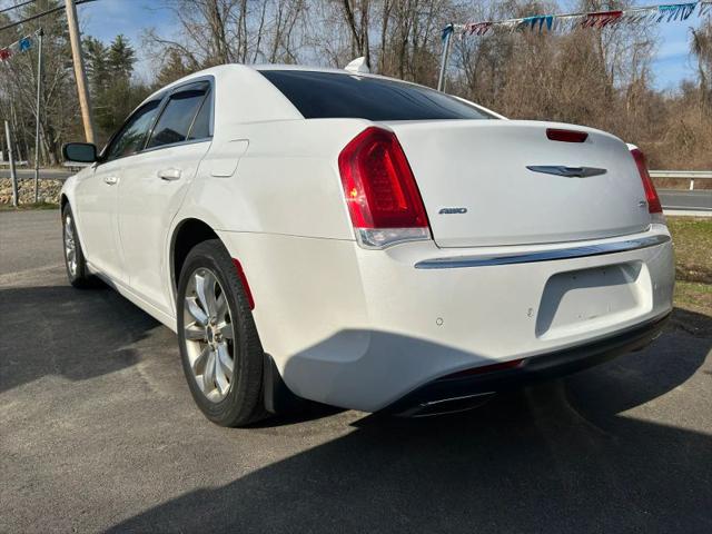 2015 Chrysler 300 Limited