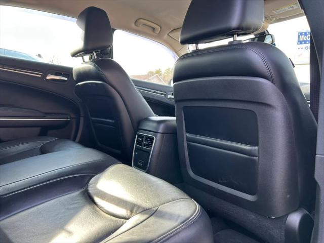 2015 Chrysler 300 Limited