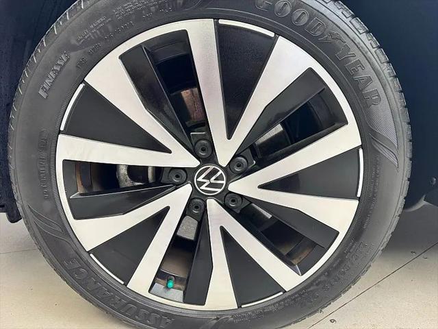 2024 Volkswagen Taos 1.5T SE