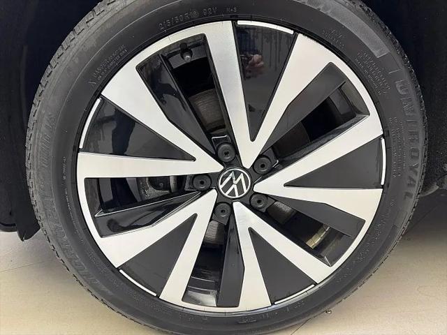 2024 Volkswagen Taos 1.5T SE