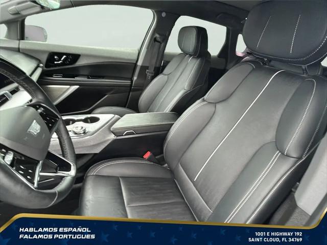 2025 Cadillac iQ Luxury 2 AWD