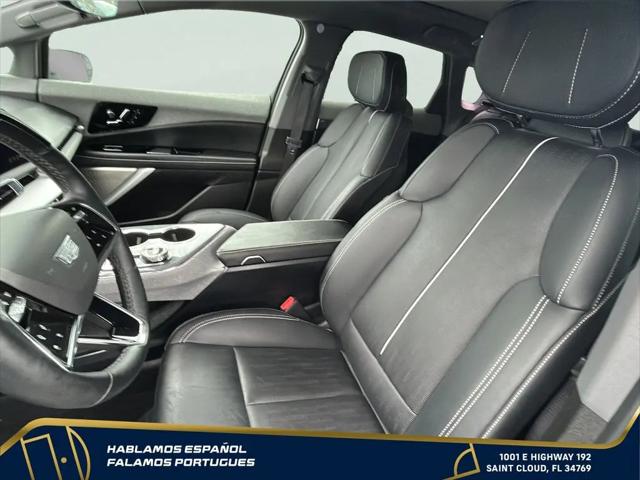 2025 Cadillac iQ Luxury 2 AWD