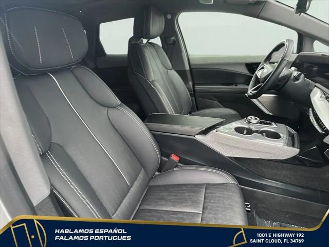 2025 Cadillac iQ Luxury 2 AWD