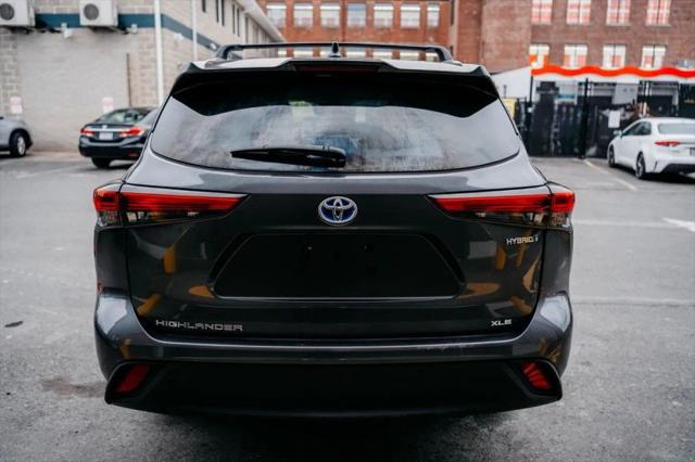 2022 Toyota Highlander Hybrid XLE